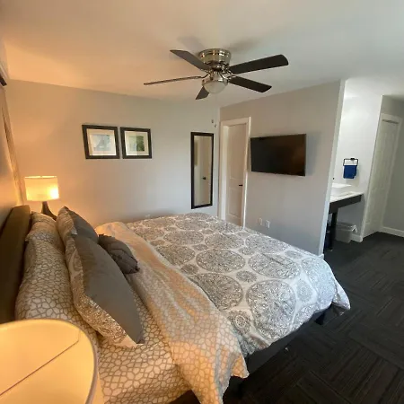 Red Comfy Cottage Madison Extérieur photo